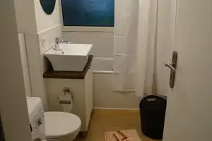 Moderne möblierte 2-Zimmer mit Balkon und EBK in Stuttgart / Modern furnished 2-room apartment  – Enzstraße 28, 70376 Stuttgart – Vorschaubild 5