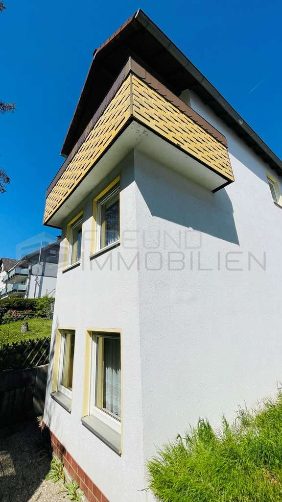 Immobilie in Bad Schwalbach - Familienfreundlich am idyllischen Bachlauf gelegen -provisionsfrei- - Bild 1