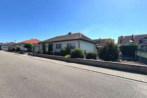MIT 3D-TOUR! Gepflegter Bungalow mit Garten und Garage in schöner Lage von Philippsburg – Die vollständige Adresse der Immobilie erhältst du vom Anbieter., 76661 Philippsburg – Vorschaubild 3