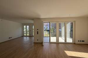 Modernes Wohnen/ Dreizimmerwohnung mit großzügiger Loggia und Einbauküche/ Freiham