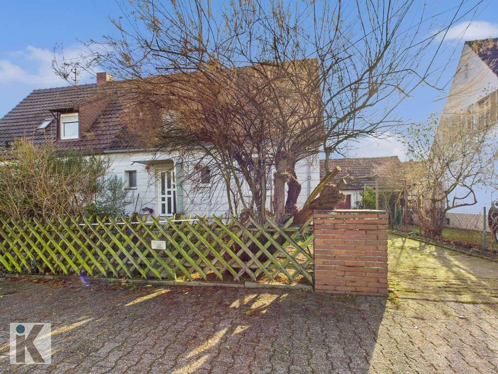 Immobilie in Limburgerhof - Charmantes Haus für Kleinfamilie mit handwerklichem Talent! - Bild 1