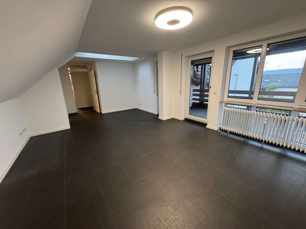 Immobilie in Oberkochen - Sonne, Raum & Lebensqualität – 3,5 Zimmer mit Balkon in Oberkochen! - Bild 3