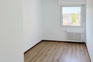 Gepflegte 4-Zimmer-Wohnung in Gelsenkirchen-Buer / Beckhausen – nahe Innenstadt – Die vollständige Adresse der Immobilie erhältst du vom Anbieter., 45897 Buer, Gelsenkirchen – Vorschaubild 8
