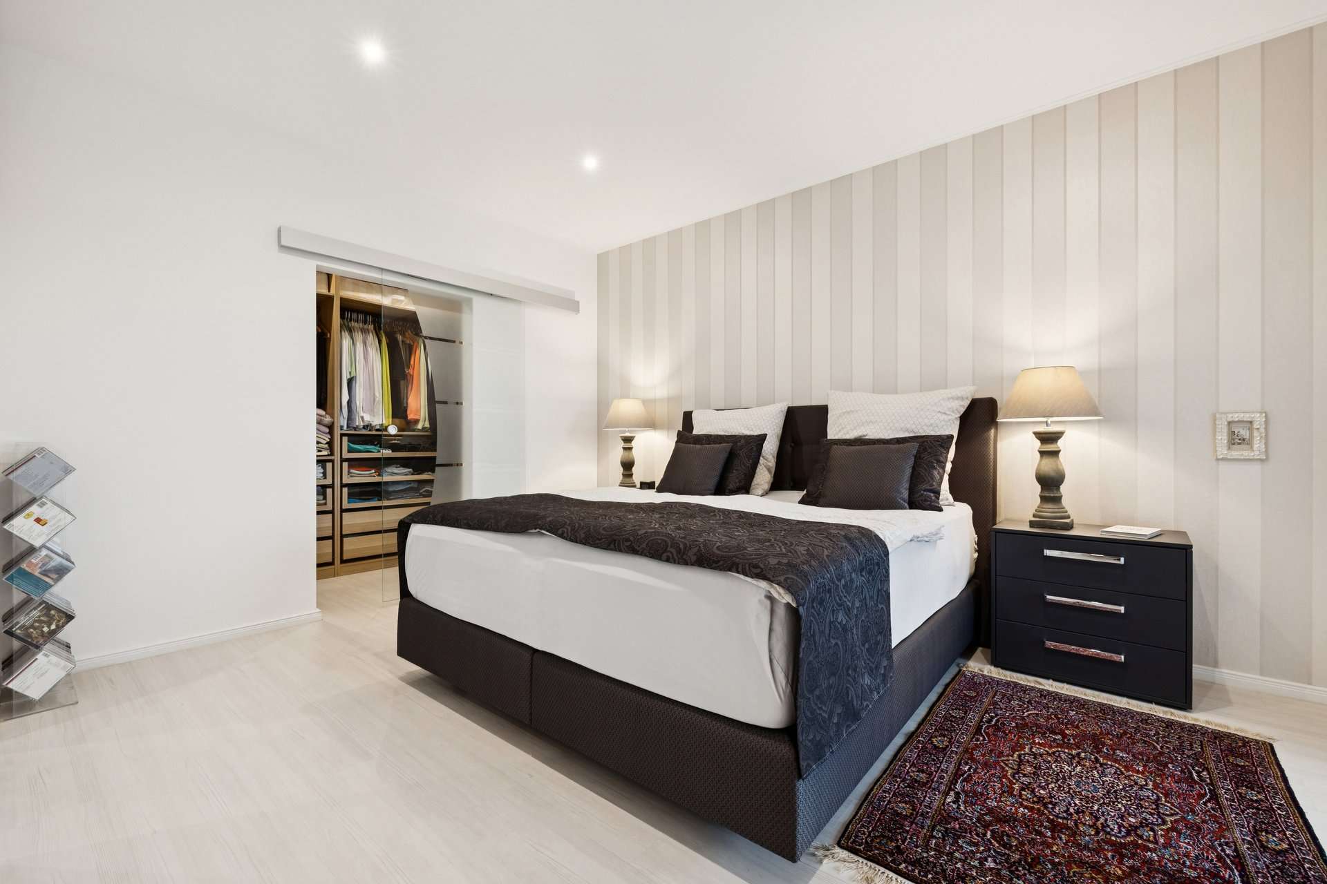 Immobilie in Hasselberg - Ankommen, Aufatmen, Wohlfühlen – hochwertiger Bungalow in Ostseenähe - Bild 1