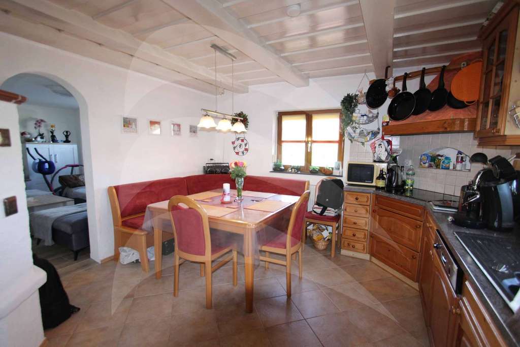 Immobilie in Gangkofen - Renoviertes Einfamilienhaus  mit kleinem Nebengebäude auf (Erbpacht)! - Bild 3