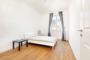Helmholtzkiez: Lichtdurchfluteter 4-Zimmer Altbau, 4. OG, Lift, große Terrasse & 2 Balkone, 2 Bäder – Schönhauser Allee 52, 10437 Prenzlauer Berg, Berlin – Vorschaubild 11