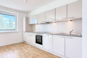 Helle 2-Zimmer-Wohnung mit großzügigem Eingangsbereich und Weitblick – 60316 Ostend, Frankfurt am Main – Vorschaubild 7