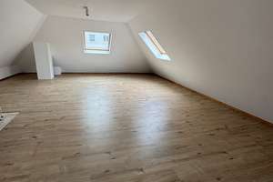 Frisch renovierte 4 Zimmer Maisonetten Wohnung mitten in Köln