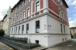 Stilvolle 3,5-Zimmer-Altbau-Wohnung mit gehobener Innenausstattung - 1.OG