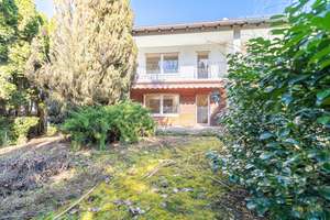**Herzlich Willkommen**
Große DHH in ruhiger Lage!
Haus m. Seele-m. Garten u. Ausbaupotenzial – Die vollständige Adresse der Immobilie erhältst du vom Anbieter., 81735 Waldtrudering, München – Vorschaubild 11