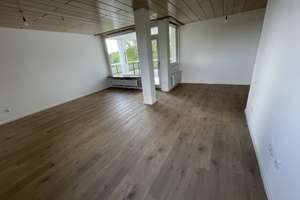 Hochwertig sanierte 3-Zimmer-Wohnung mit zwei Balkonen, Aufzug und Garagenstellplatz in Essen – 45133 Stadtwald, Essen – Vorschaubild 4