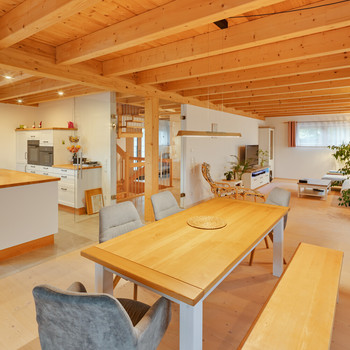 Modern Wohnen mit Wärmepumpe und erstklassiger Energieeffizienz (Baujahr 2022)