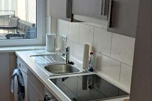 möbliert: im  Herzen der Stadt-  bis 5 Pers. möglich :  City - Wohnung - 1. Stock m. Dachterrasse!! – Die vollständige Adresse der Immobilie erhältst du vom Anbieter., 23552 Innenstadt, Lübeck – Vorschaubild 2