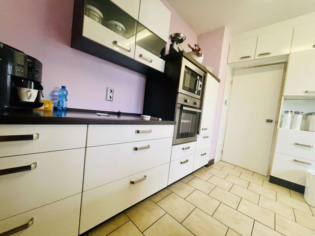 Immobilie in Lich - Einfamilienhaus m. ausgebauten Untergschoss und Garten in begerter Lage von Lich! - Bild 3