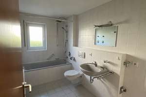 Gepflegte 2-Zimmer-Wohnung mit Balkon, TG-Stellplatz und Blick ins Grüne – Die vollständige Adresse der Immobilie erhältst du vom Anbieter., 70374 Muckensturm, Stuttgart – Vorschaubild 4