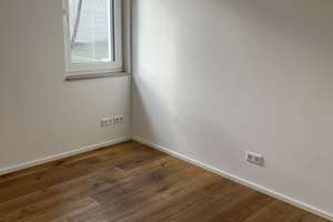 Geschmackvolle 3-Raum-Wohnung mit Terrasse und Küche in Ingolstadt – Egerlandstraße 3a-b, 85053 Südost, Ingolstadt – Vorschaubild 12