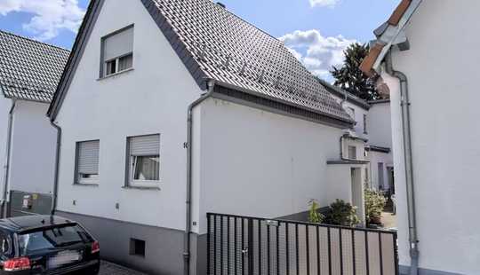 Bild von Mehrfamilienhaus mit Potential in Raunheim