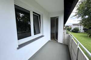 frisch sanierte 2 Zimmer Wohnung mit Balkon und Badewanne – Gudrunstraße 2, 47226 Duisburg – Vorschaubild 1