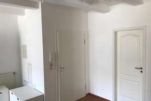 Lichtdurchflutete, möblierte Dachgeschosswohnung – Die vollständige Adresse der Immobilie erhältst du vom Anbieter., 81369 Mittersendling, München – Vorschaubild 3
