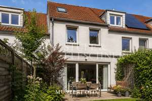 Vorankündigung* Familienfreundliches Reihenmittelhaus in ruhiger Lage mit sonnigem Garten!