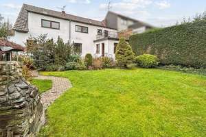 Zweifamilienhaus in ruhiger Lage von Duisburg-Rumeln – Die vollständige Adresse der Immobilie erhältst du vom Anbieter., 47239 Rumeln-Kaldenhausen, Duisburg – Vorschaubild 1