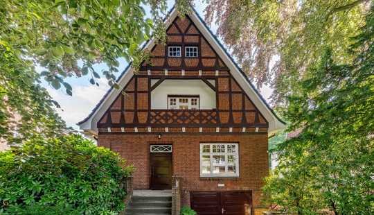 Bild von Fachwerk-Einfamilienhaus auf großem Südgrundstück!