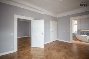 Frisch sanierte 5 Zimmer Altbauwohnung in Schwabing – München – Vorschaubild 19