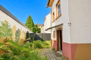 Charmante Doppelhaushälfte mit Potenzial – Ihr neues Zuhause in Frankfurt am Main – 65929 Unterliederbach, Frankfurt am Main – Vorschaubild 3