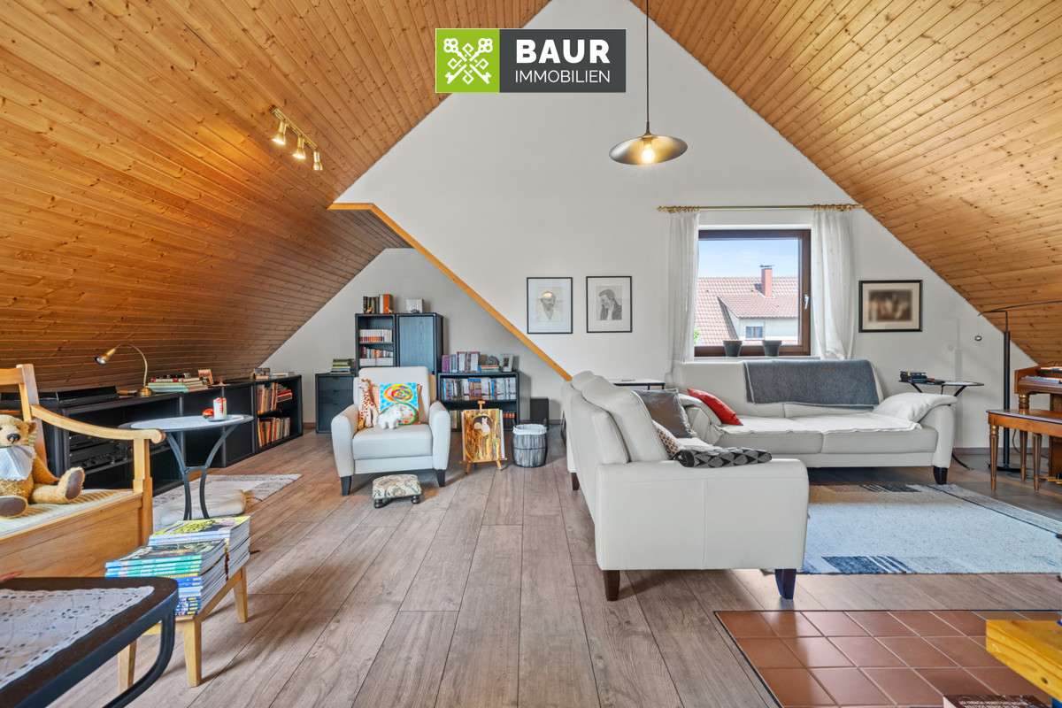 Immobilie in Baienfurt - 360°| Sofort bezugsfrei! Großzügige 4-Zimmer-Dachgeschosswohnung in Baienfurt - Bild 0