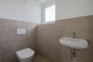 Moderne 2-Zimmer-Neubauwohnung mit EBK und großem Balkon! – Die vollständige Adresse der Immobilie erhältst du vom Anbieter., 72406 Bisingen – Vorschaubild 9