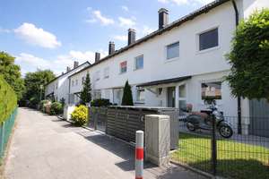 Sonniges Reihenhaus in absolut ruhiger Lage in Puchheim + 5 Zimmer + Bad + 2 WCs+Südbalkon+Südgarten – Die vollständige Adresse der Immobilie erhältst du vom Anbieter., 82178 Puchheim – Vorschaubild 37