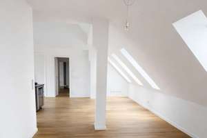 Traumhafte 4,5-Zimmer- Dachgeschosswohnung  in begehrter Kiezlage im Helmholtz-Kiez – Die vollständige Adresse der Immobilie erhältst du vom Anbieter., 10439 Prenzlauer Berg, Berlin – Vorschaubild 5