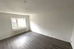 Gemütliche 2-Zimmer-Wohnung mit Balkon im EG – Bronkhorststraße 87, 47137 Obermeiderich, Duisburg – Vorschaubild 2