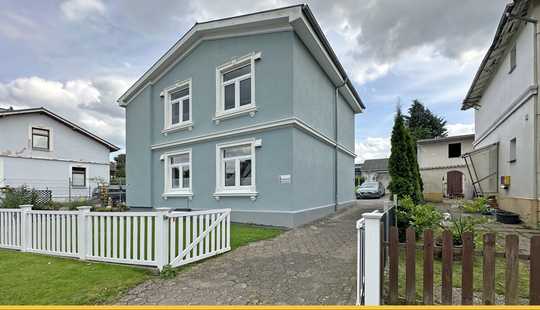 Bild von Modernes Zweifamilienhaus in Bestlage