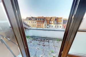 Aachen-Westpark: Grundsolide, langfristig vermietete 2-Zi.-Whg. mit Stellplatz, Loggia + Einbauküche – Aachen – Vorschaubild 2