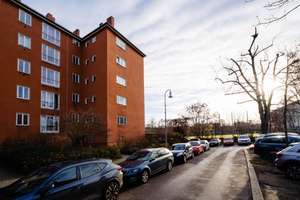 Lichtdurchflutete, großzügige und bezugsfreie Wohnung mit großem Balkon, Friedenau. – Eisackstraße 29, 10827 Schöneberg, Berlin – Vorschaubild 5