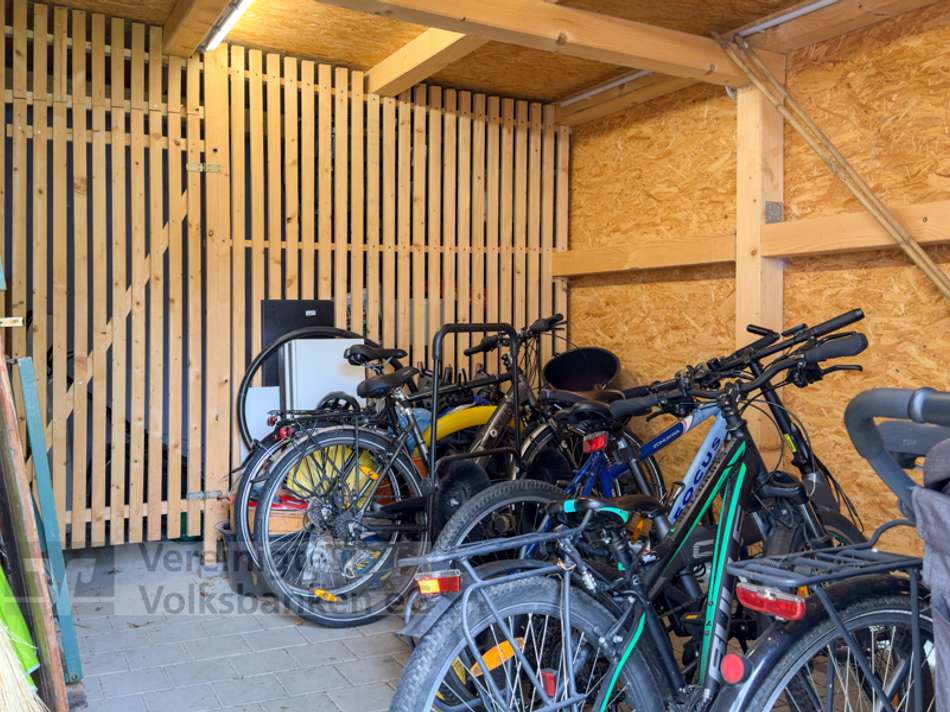 Fahrradschuppen