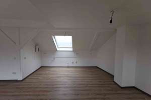 Helle Dachgeschosswohnung mit Dachloggia – Ziegelstraße 1-3, 42289 Heckinghausen, Wuppertal – Vorschaubild 3