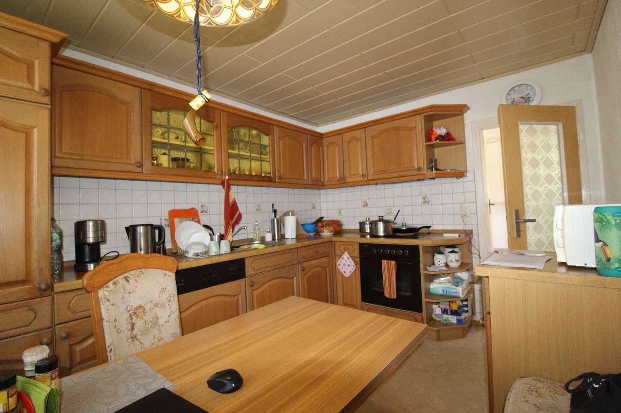 Immobilie in Penig - Wohnhaus mit Nebengebäude zum grundlegenden Ausbau - Bild 1