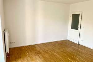 Großzügige 2-Zimmer-Wohnung mit riesigem Balkon + Einbauküche – Die vollständige Adresse der Immobilie erhältst du vom Anbieter., 1277 Seidnitz/Dobritz, Dresden – Vorschaubild 4