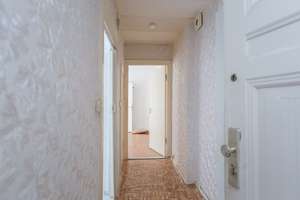 Ruhiges Altbau-Juwel: 2 Zimmer mit Balkon im begrünten Seitenflügel – Die vollständige Adresse der Immobilie erhältst du vom Anbieter., 10587 Charlottenburg, Berlin – Vorschaubild 5