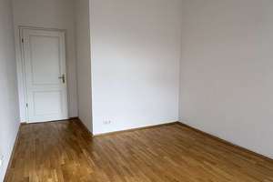 Tolle 4-Raumwohnung im Zentrum von Leipzig mit Aufzug und Balkon – Die vollständige Adresse der Immobilie erhältst du vom Anbieter., 4105 Zentrum-Nordwest, Leipzig – Vorschaubild 7