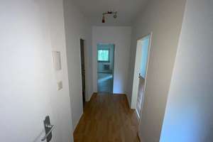 Balkonwohnung mit 3 Zimmern im 3. Obergeschoss in Bremen-Vahr – Kurt-Schumacher-Allee 38, 28327 Neue Vahr Südost, Bremen – Vorschaubild 3