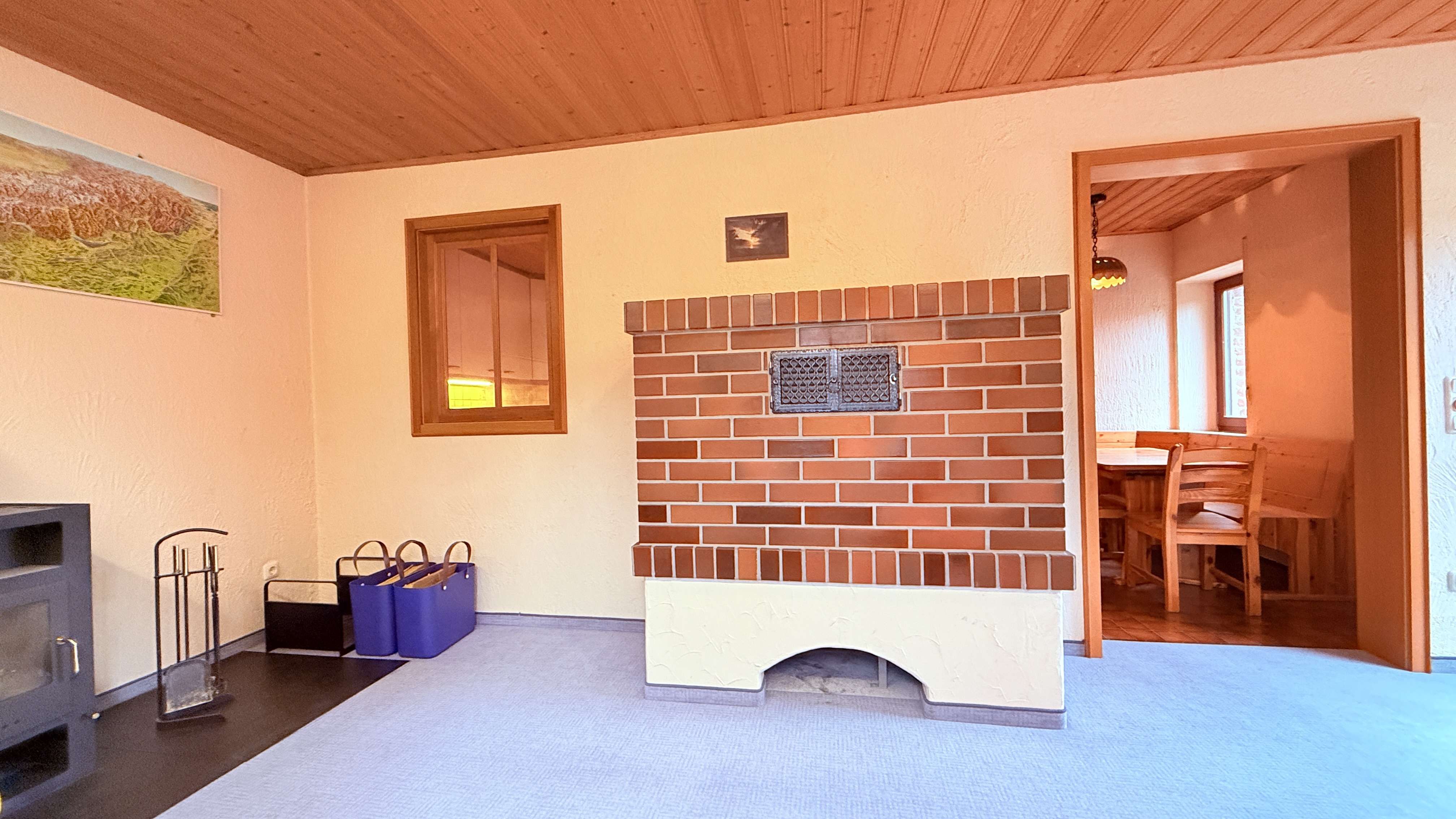 Immobilie in Eggenfelden - ... AIGNER - historisches, saniertes Bahnwärterhaus mit Carport für Individualisten mit Charme ... - Bild 2