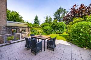 PLATZ FÜR GENERATIONEN – MODERNISIERTE BÄDER, KAMINOFEN, TERRASSE & GROSSER GARTEN – Die vollständige Adresse der Immobilie erhältst du vom Anbieter., 41069 Hehn, Mönchengladbach – Vorschaubild 3