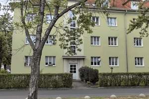 Charmante 2-Zimmer-Wohnung in gepflegtem, ruhig gelegenem Wohnensemble 1998 hochwertig saniert