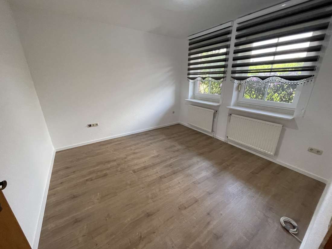 Immobilie in Bargstedt - Gute Mietrendite - Zwei Mehrfamilienhäuser - in Harsefeld/Bargstedt
Provisionsfrei für Käufer !
** - Bild 1