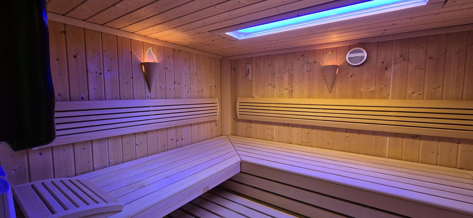 Immobilie in Adelberg - Wohnen mit der Familie unter einem Dach- attraktives Generationshaus - Bild 2