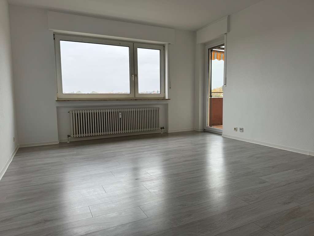 Immobilie in Eislingen/Fils - Komfortables Penthouse mit 4 Zimmern und Balkon - sichere Kapitalanlage und ideales Zuhause - Bild 4