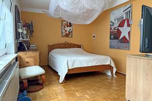 Ein Haus zwei Wohnung und ein großes Grundstück  – Die vollständige Adresse der Immobilie erhältst du vom Anbieter., 93057 Konradsiedlung-Wutzlhofen, Regensburg – Vorschaubild 9